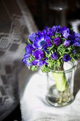 Naklejka na ściany i meble niebieskie kwiaty