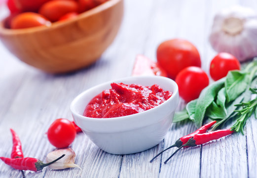 tomato and sauce