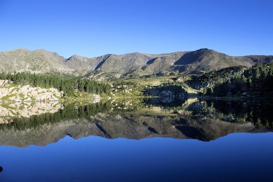  la Coumasse lac sur le site des bouillouses