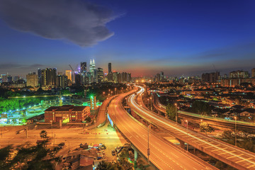 Fototapeta na wymiar Kuala Lumpur city skyline at night