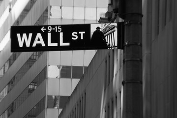 Obraz premium Wall Street signal in New York.