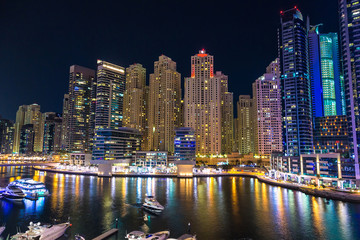 Obraz na płótnie Canvas Dubai marina