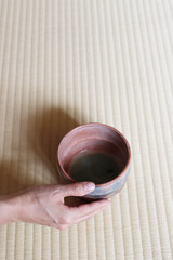 茶道： 抹茶でもてなす