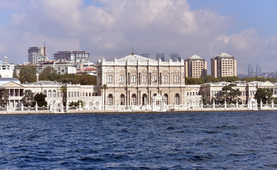 Fototapeta na wymiar Dolmabahce Palace built in 19 th century is one of the most glamorous palaces in the world, Istanbul