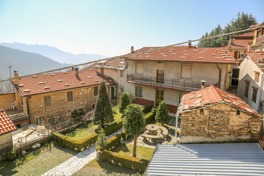 Levigliani, Italien, Toscana, Versilia, Apuinische Alpen, Wandern, Bergsteigen, Tropfsteinh&ouml;hle, Silbermine, Bergdorf, Ruge , Erholung, Einsamkeit, Stille, Wanderwege