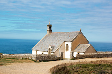 La pointe du Van, chapelle Saint They (17 éme siècle)  (Cléden, Finistère, Bretagne, France)