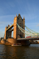 Fototapeta na wymiar Tower Bridge - Londra