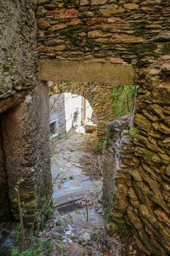Levigliani, Italien, Toscana, Versilia, Apuinische Alpen, Wandern, Bergsteigen, Tropfsteinh&ouml;hle, Silbermine, Bergdorf, Ruge , Erholung, Einsamkeit, Stille, Wanderwege