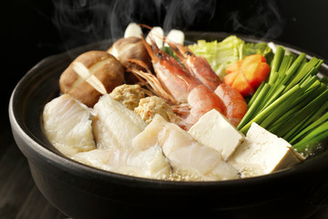 Fototapeta na wymiar 海鮮鍋　Japanese seafood hot pot