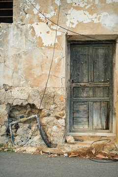 Old facae
