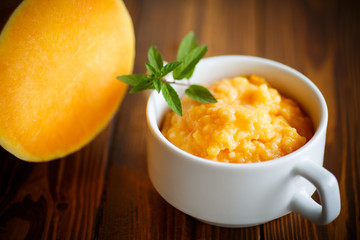 pumpkin porridge in a plate
