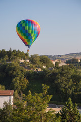 Fototapeta na wymiar hot-air balloon