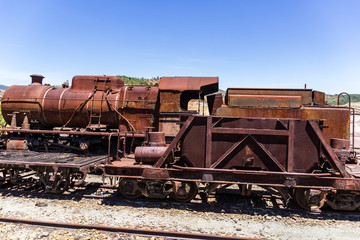 Fototapeta na wymiar Locomotora a vapor minera antigua