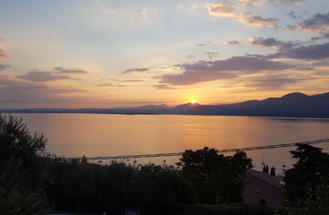 Fototapeta na wymiar Sonnenuntergang, Abendstimmung, Gardasee