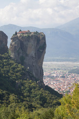Fototapeta na wymiar монастырь на скале