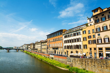 Fototapeta premium Arno banks seen from Ponte Vecchio