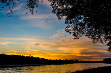 Sonnenuntergang im Nationalpark Donau Auen in Österreich