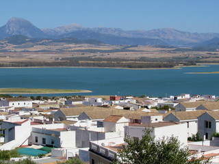 Fototapeta na wymiar Pueblo blanco in Andalusia