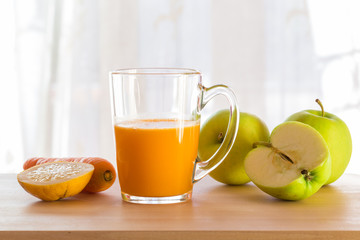 Contrifugato vitaminico di frutta e verdure
