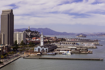Obraz premium San Francisco Embarcadero View from the Bay Bridge