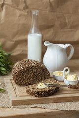 Brown bread with sunflower seeds