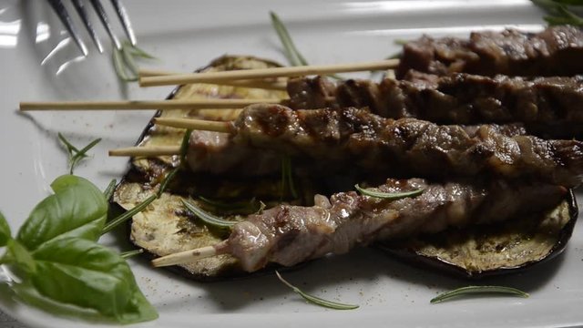 Rustelle 아로스티치니 Arrustelle Assaditos Spitucc Pinchos Fleischspie&szlig;e Rrust Carne Rrustell Abruzzese cuisine Arrosticini Brochetas Spiedino Cucina italiana