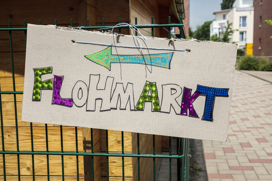 Hofflohmarkt: In Haus, Garten oder Hof werden Flohm&auml;rkte gemacht