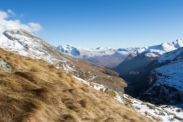 Jesienny alpejski krajobraz