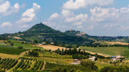Fototapeta na wymiar Typical Italian landscape in Tuscany