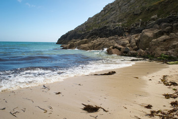 Spiaggia con Scogliera
