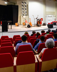 Platea e palco per spettacolo