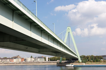 Naklejka premium View of the Deutzer Bridge from the Rhine River