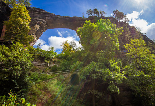 Prebischtor Das Symbol der B&ouml;hmischen Schweiz und gr&ouml;&szlig;te Sandsteinfelsbr&uuml;cke in Europa
