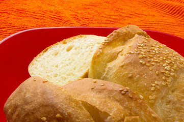 sliced whole wheat breads