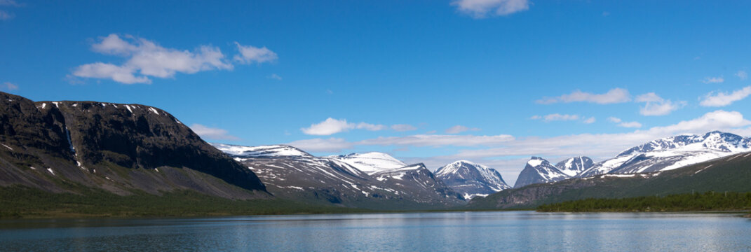 Dulabakorni over the lake