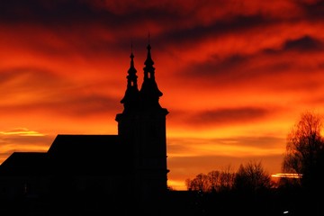 Kirche von St. Veit am Vogau im Sonnenaufgang