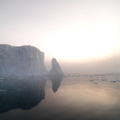 Fototapeta premium Big icebergs are ont he arctic ocean in Greenland