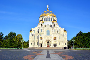 Fototapeta na wymiar Petersburg. Kronstadt. Nikolsky Cathedral