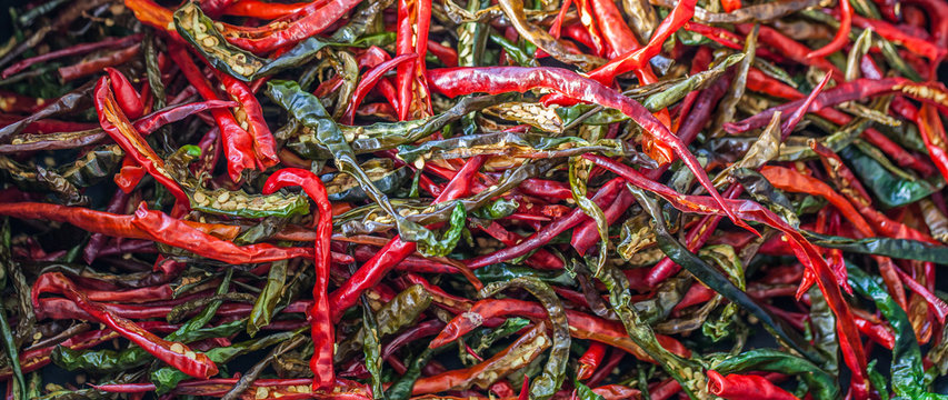 Smoked and dehydrated chili