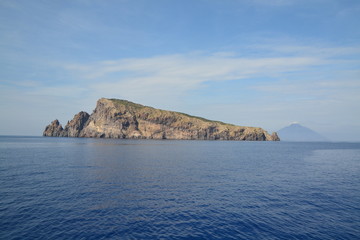 Fototapeta premium Isole Eolie - Isola di Basiluzzo e Stromboli