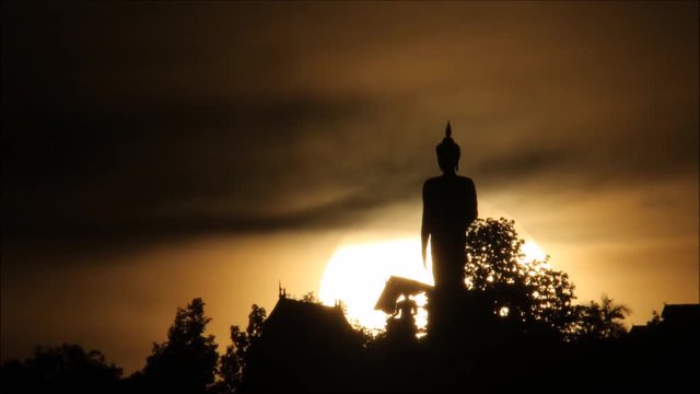 Big Sun movement behind the Buddha.