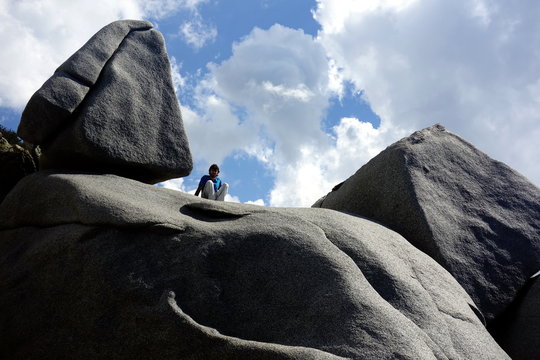 climbing boulder
