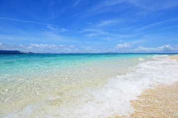 沖縄の美しいビーチ