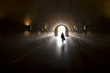 Blick durch einen Tunnel