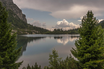 Fototapeta na wymiar Beautiful landscape of mountain lake. High Tatras. Slovakia.