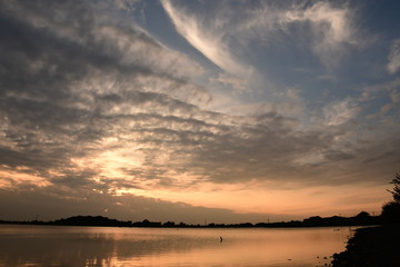 Obraz premium Sunset on the lake in Japan.