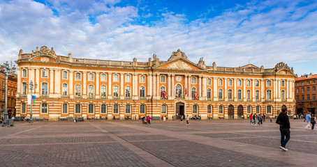 Fototapeta premium Le Capitole à Toulouse en Midi-Pyrénées, Occitanie en France