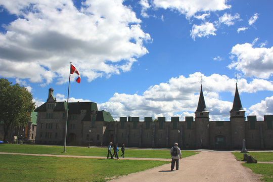 Les Voltigeurs de Quebec Museum