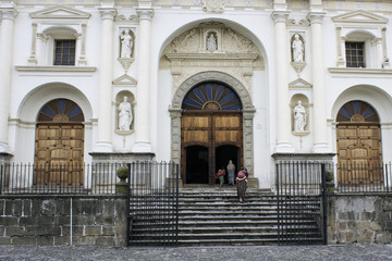 Fototapeta na wymiar Catedral de Antigua Guatemala 