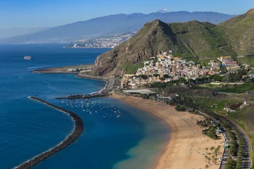 Tuinposter Sanny-dag op het strand van Teresitas. Santa Cruz de Tenerife. Canarische eilanden. Spanje © rimskii